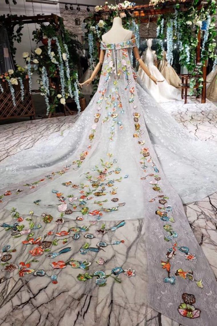 New Arrival Off the Shoulder Lace Prom Dresses with Appliques Quinceanera Dresses N1672