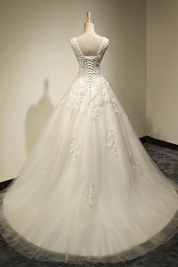 Elegant Tulle Backless Beading Wedding Gown with Court Train