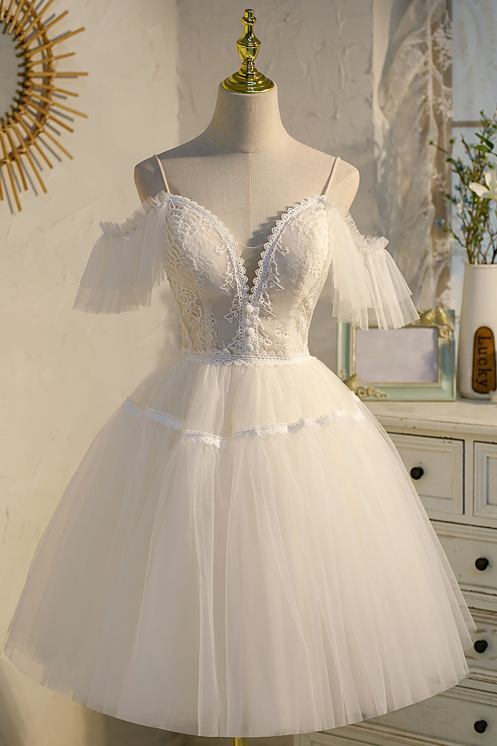 Champagne V Neck Spaghetti Straps Tulle Princess Homecoming Dress