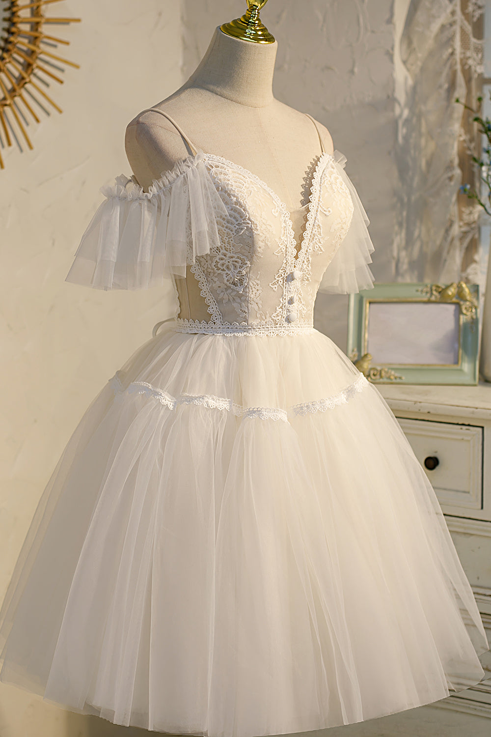 V-Neck Spaghetti Straps Tulle Princess Homecoming Dress