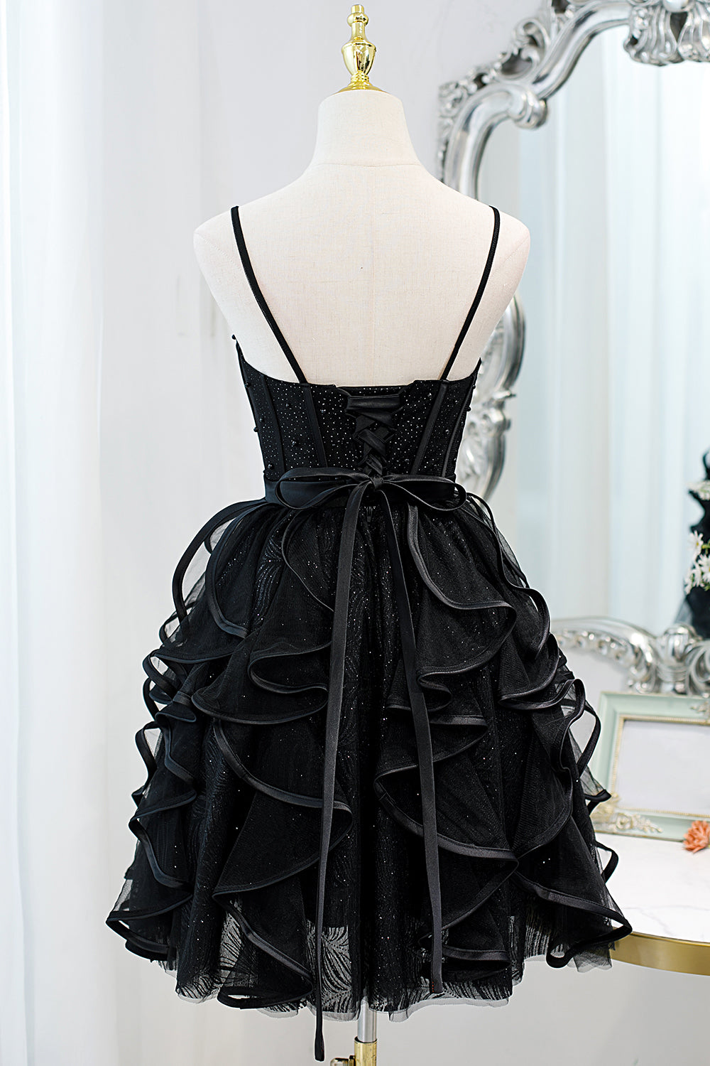 Black Sequins Spaghetti Straps Tulle Short Homecoming Dress