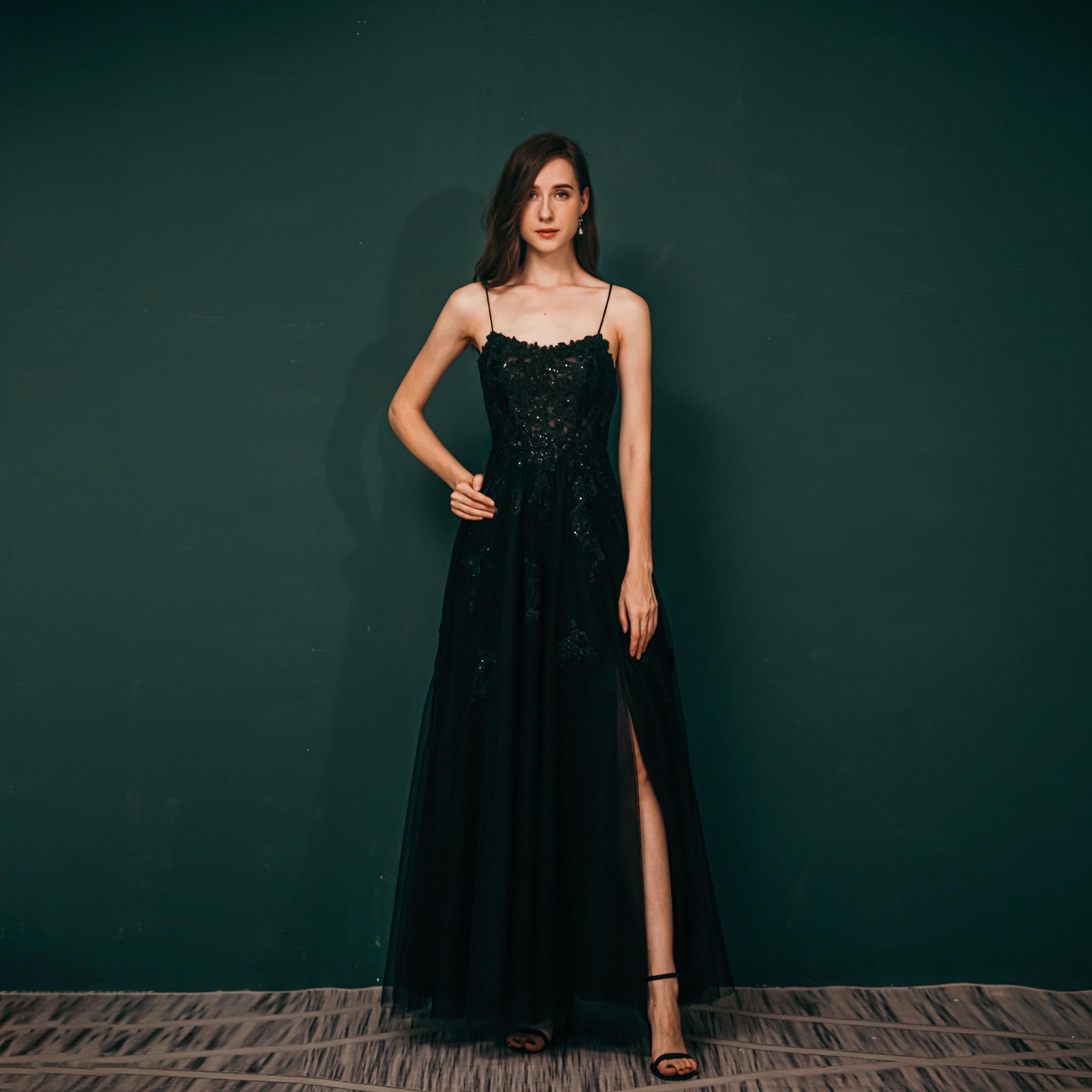 Spaghetti Straps Backless Tulle Prom Dresses With Appliques Y361031