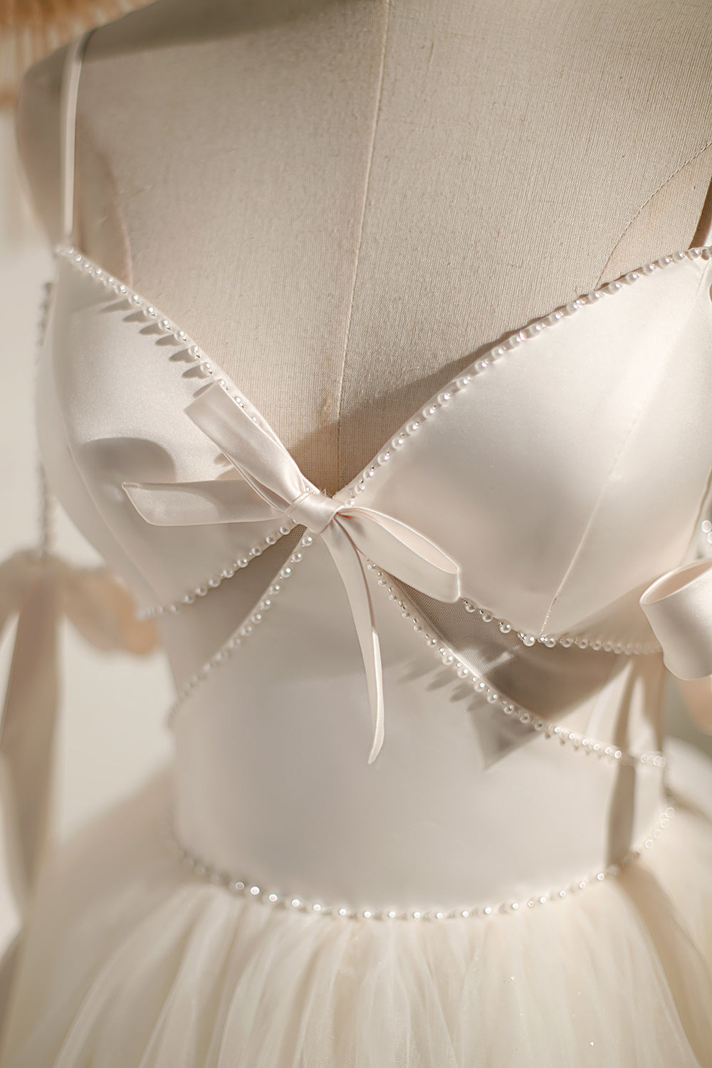 Chic Beading Bowknot Lace Up Short Homecoming Dresses