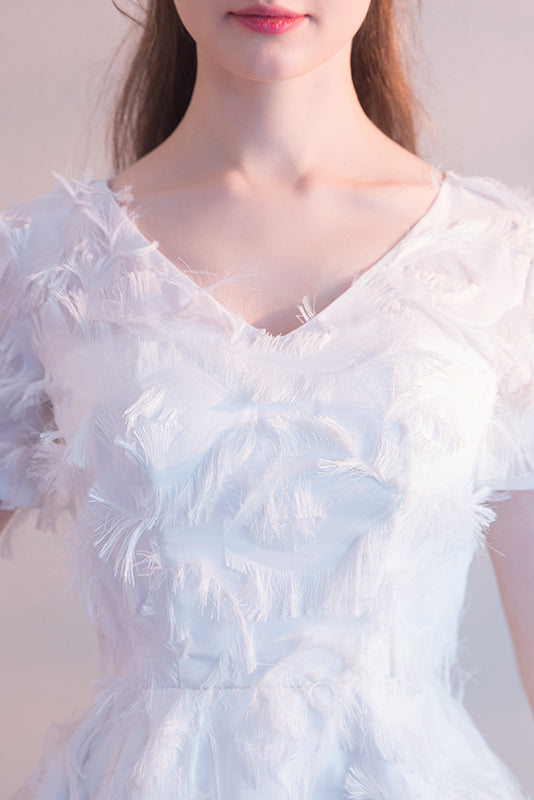 A Line Elegant White V-Neck Party Dress Short Homecoming Dress