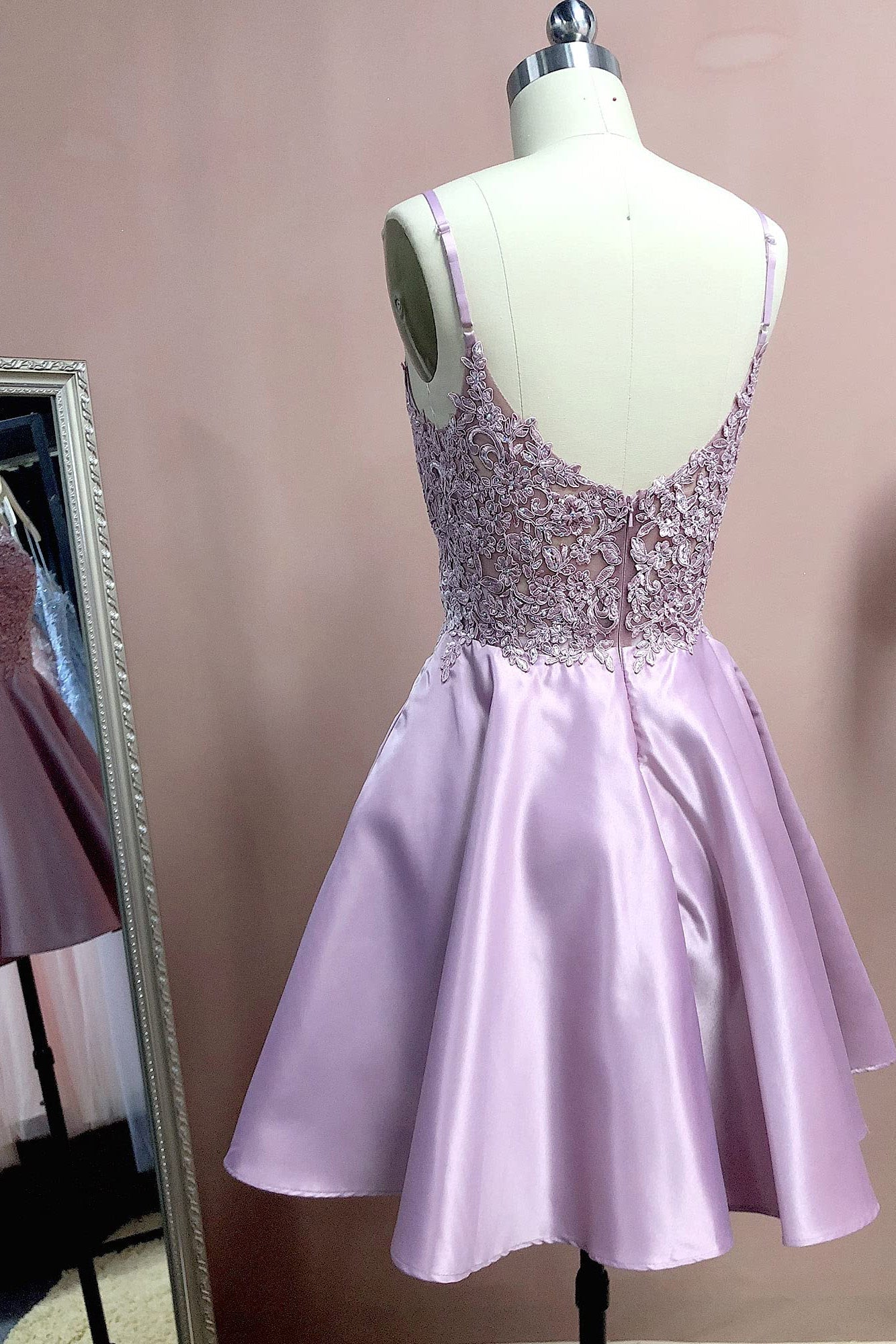 A Line V-Neck Homecoming Dresses with Pockets for Juniors Graduation Party Gown