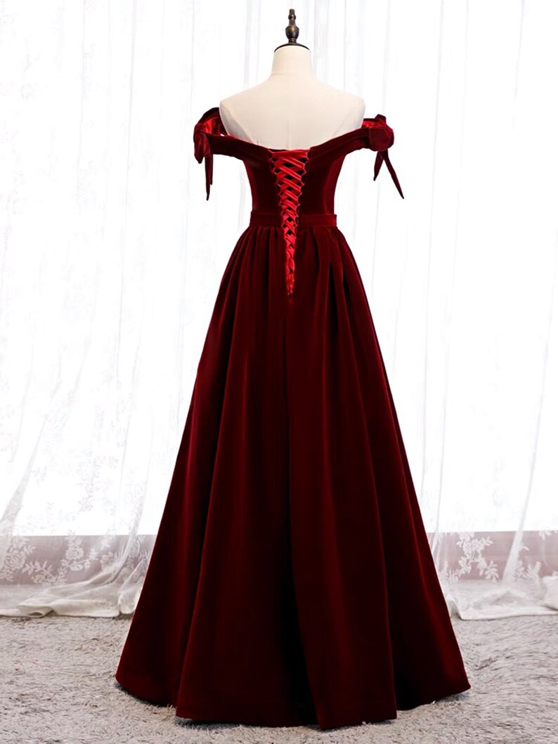 Off-the-shoulder Wine Ball gown Velvet Sweetheart A-line Prom Dress Y0464