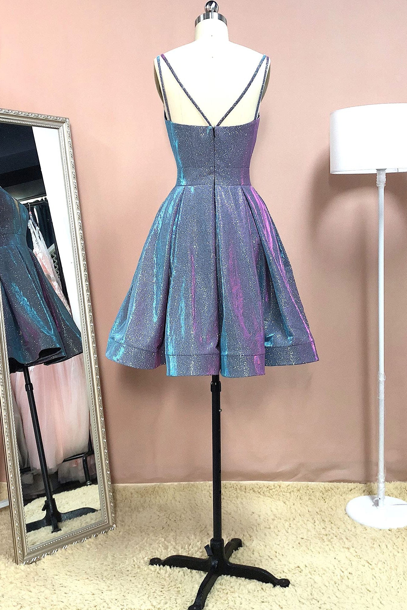 Glitter Spaghetti Straps Grey V-neck Short Homecoming Dresses