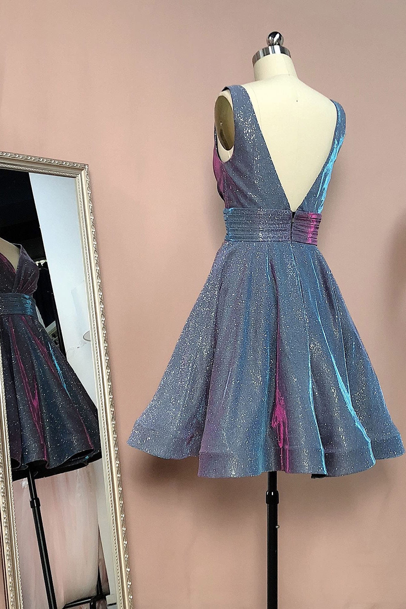 A Line Glitter Grey Sleeveless Short Homecoming Dress With Pockets