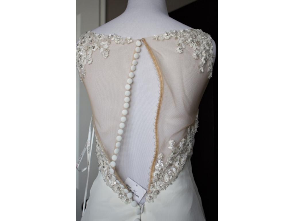 Sheath Illusion Neck Sleeveless Lace Appliques Wedding Dress N519