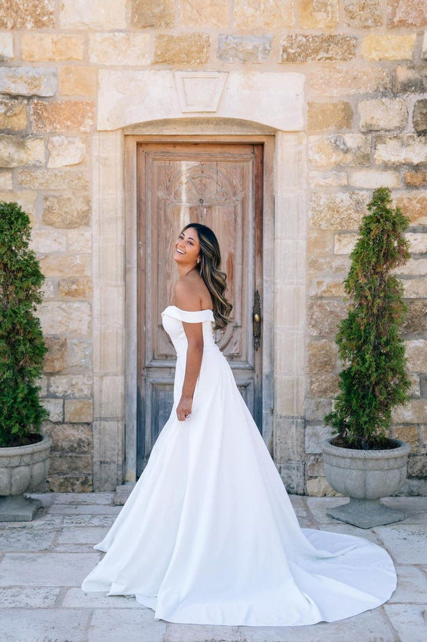 Elegant Off the Shoulder Satin Long Wedding Dresses N047