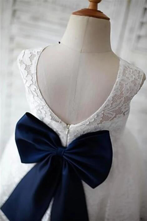 A Line Sleeveless Floor Length Lace Flower Girl Dresses Cute Kid Dresses F084