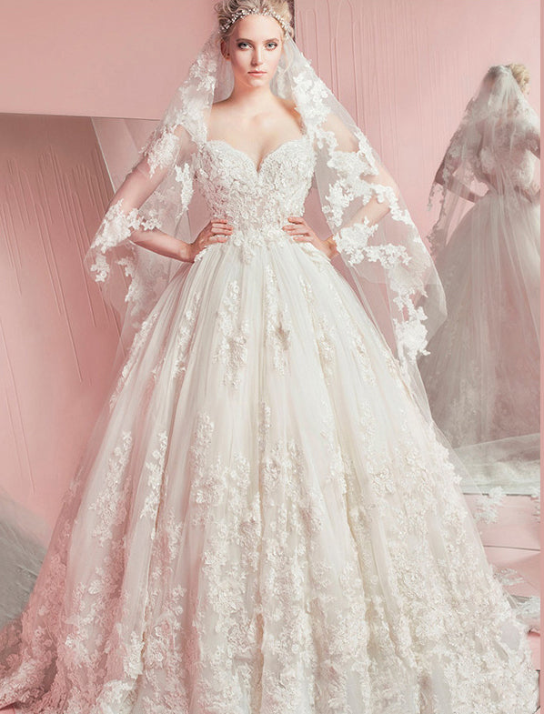 Vintage Princess Sleeveless Ball Gown Ivory Wedding Dresses with Flowers and Beads