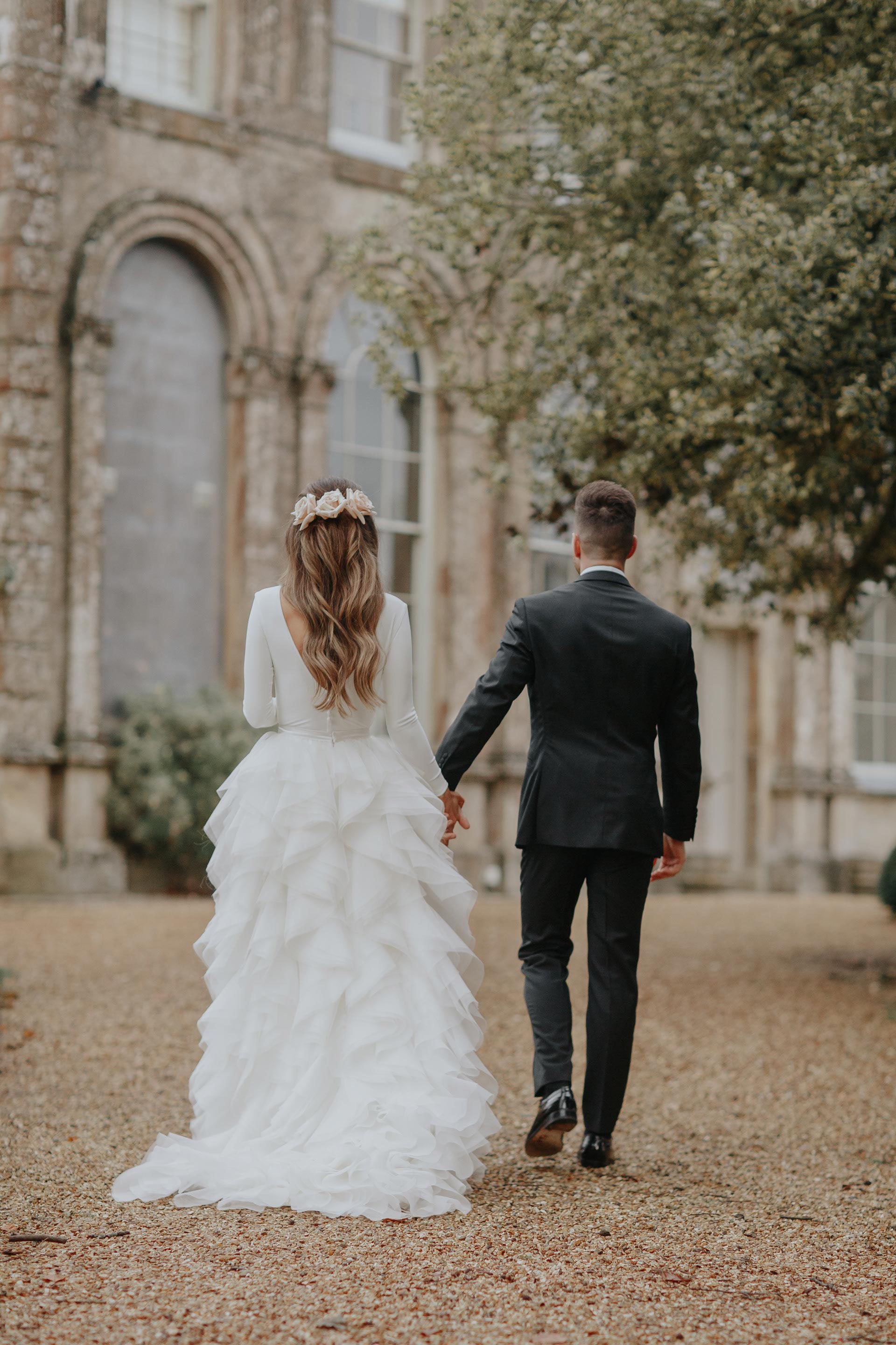 A Line Ivory Sweep Train Tulle Long Sleeves Long Beach Wedding Dresses with Ruffles N2211