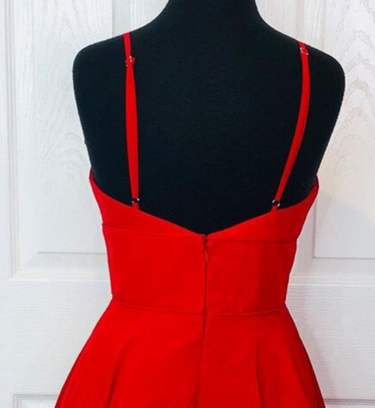 A Line V-Neck Spaghetti Straps Chiffon Short Homecoming Dresses