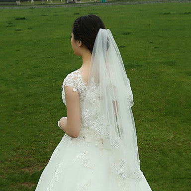 Charming Two-tier Lace Applique Edge Wedding Bridal Veil V17 - Simibridaldresses