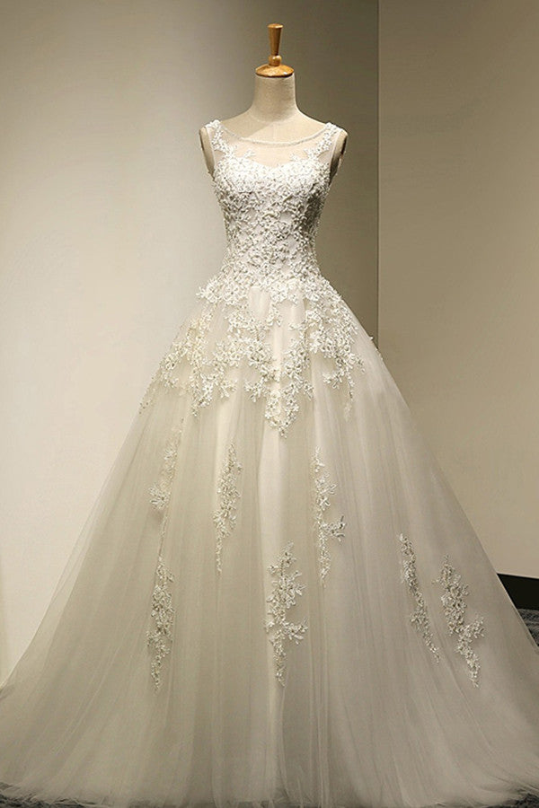 Elegant Tulle Backless Beading Wedding Gown with Court Train