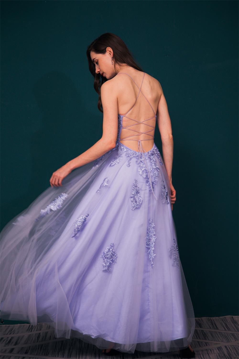 Spaghetti Straps Backless Tulle Prom Dresses With Appliques Y361031