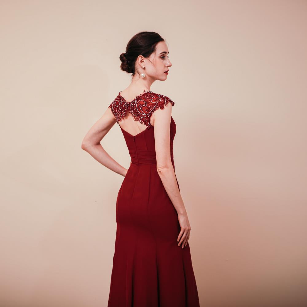 Charming Side Split Long Open Back Prom Dresses Evening Dresses Y291051
