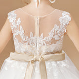 Ivory Sleeveless Tulle Applique Flower Girl Dresses With Champagne Bowknot