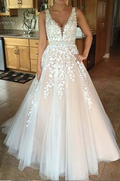 A Line V Neck Tulle Lace Applique Prom Dresses with Beading Waist Puffy Party Dresses N1609