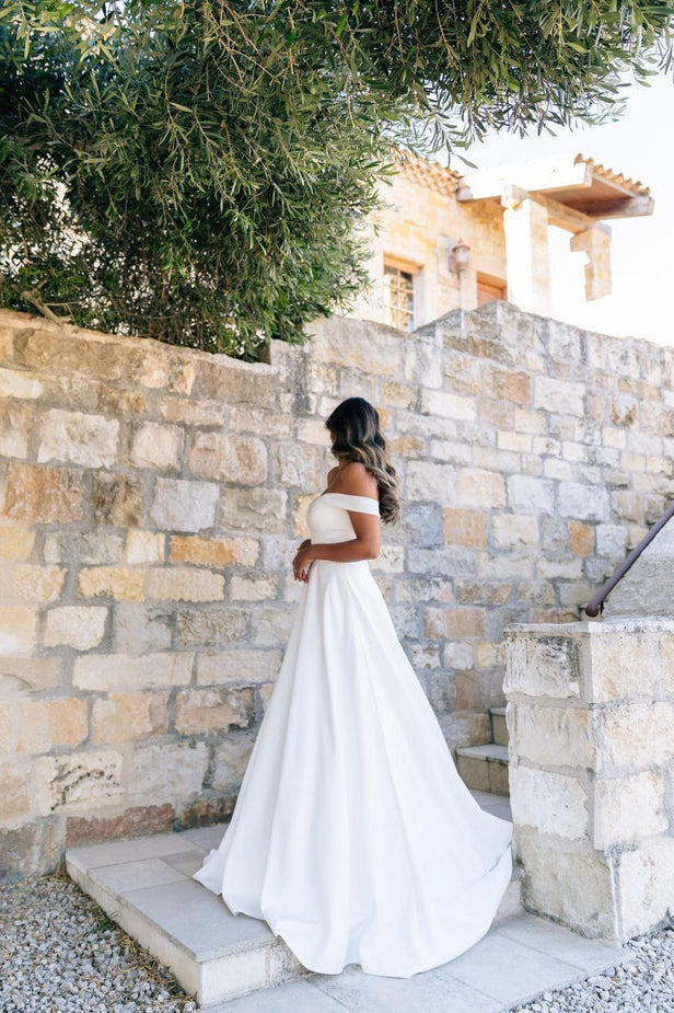 Elegant Off the Shoulder Satin Long Wedding Dresses N047
