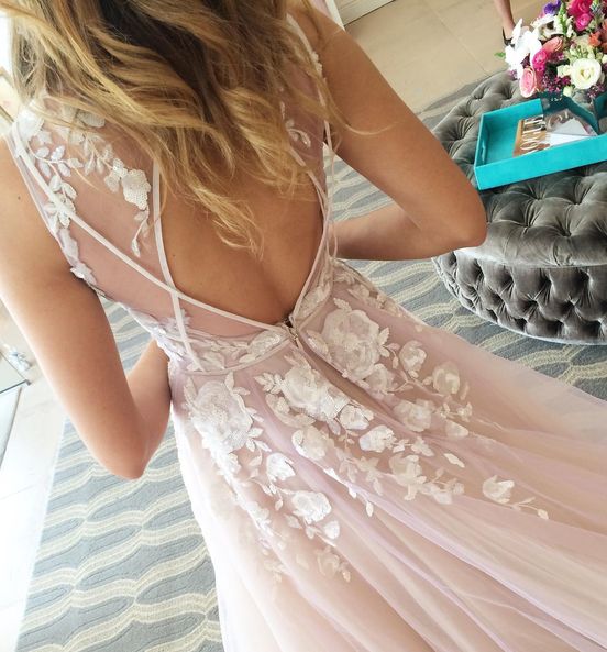 A Line V-Neck Light Pink Flower Appliqued Tulle Wedding Dress N10