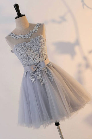 products/A_line_sleeveless_tulle_appliqued_homecoming_dress_with_bow.jpg