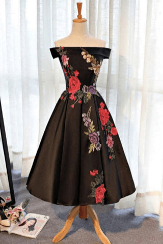 products/Ankle-length_black_off_shoulder_satin_prom_dress_with_appliques.jpg