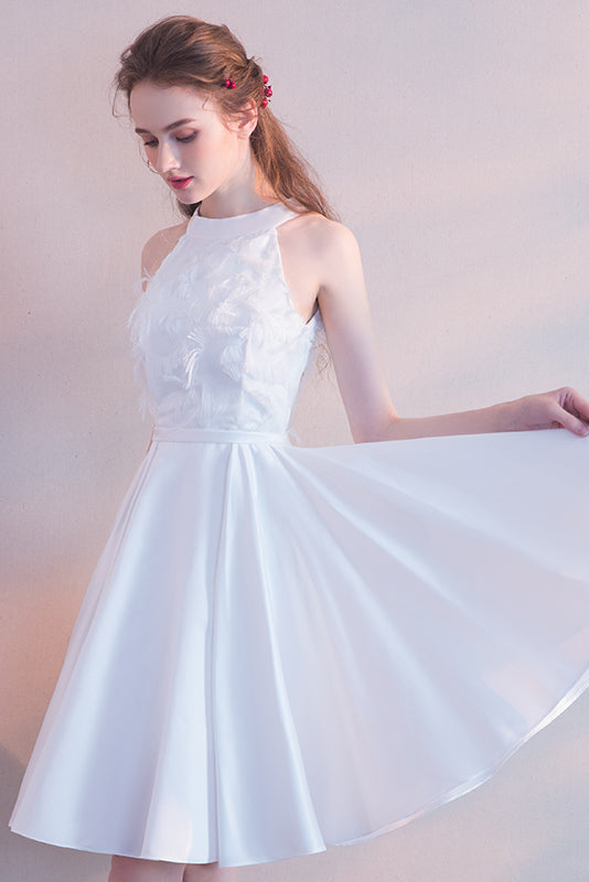 Elegant Halterneck White Sleeveless Short Homecoming Dress