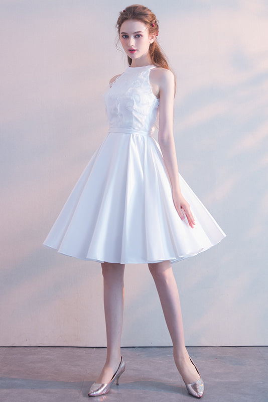 Elegant Halterneck White Sleeveless Short Homecoming Dress