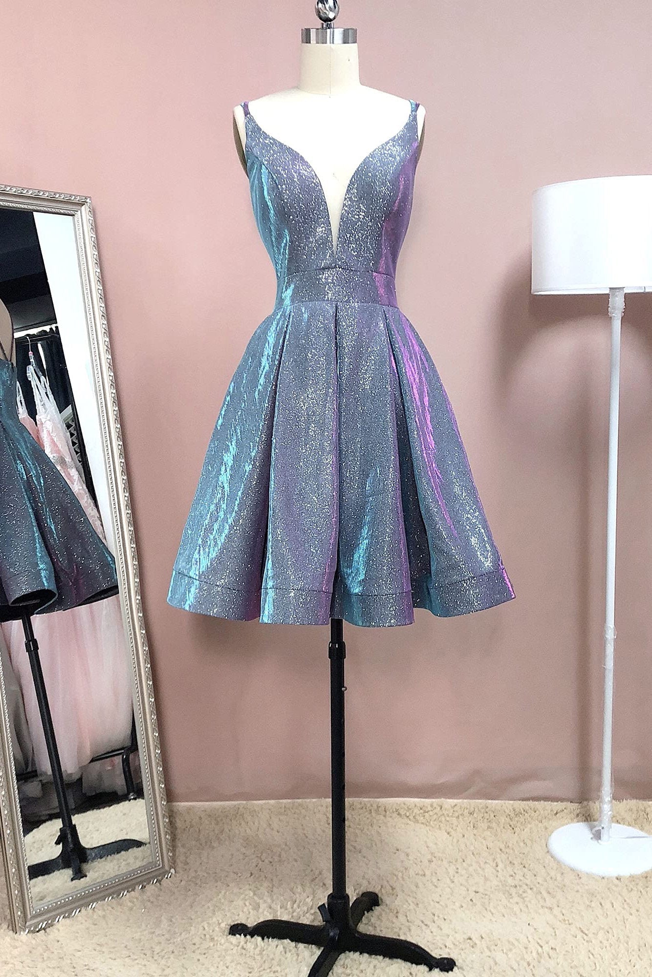 Glitter Spaghetti Straps Grey V-neck Short Homecoming Dresses