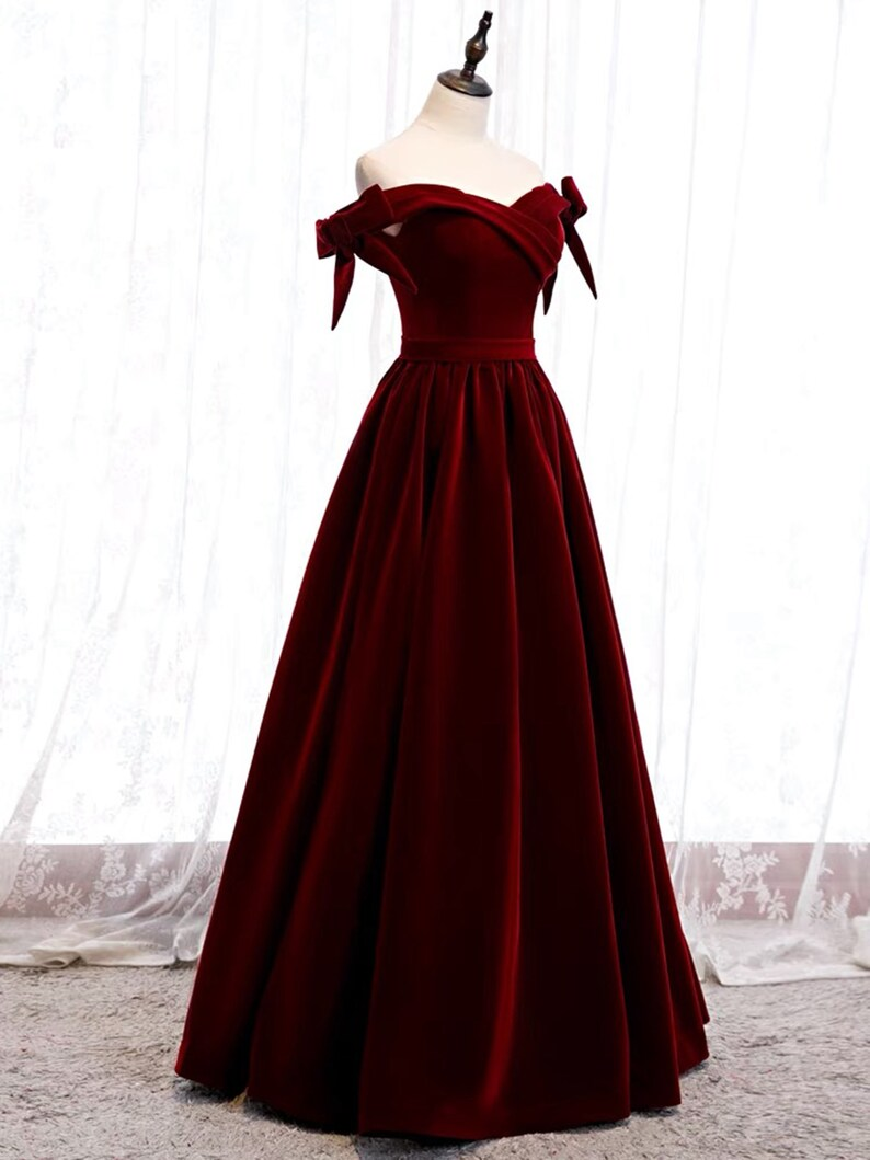 Off-the-shoulder Wine Ball gown Velvet Sweetheart A-line Prom Dress Y0464