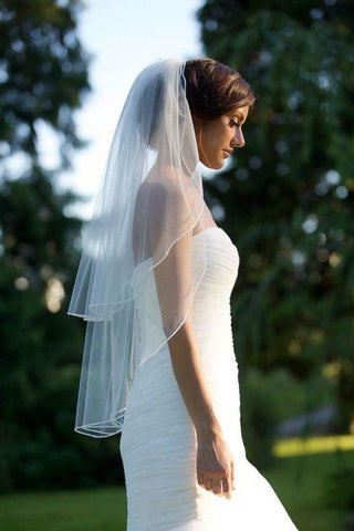 products/Two_Tiers_Tulle_Bride_Ribbon_Edge_Wedding_Veils_with_Comb.jpg