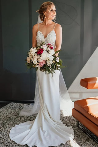 products/Vintage_Lace_Top_Spaghetti_Strap_Backless_Train_Wedding_Dresses_29c57653-536d-442a-854a-fd66d83a6656.jpg