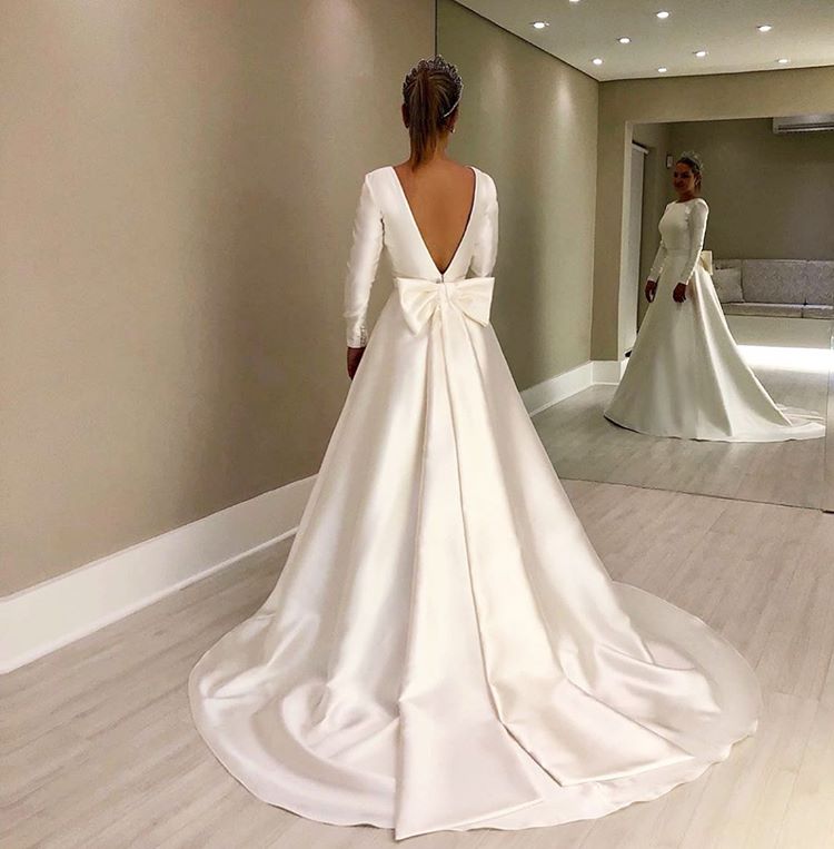 Vintage Long Sleeves Ivory Backless Style Wedding Dresses With Bowknot Y0021