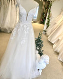 Elegant Floor Length Long Spaghetti Straps A Line Tulle Wedding Dresses With Appliques Y0150
