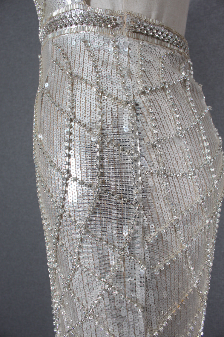 Pretty Halter Open Back Sheath Sequin Beading Long Prom Dresses Y0388