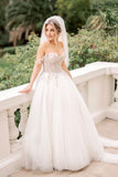 A Line Sweetheart Tulle Wedding Dresses with Beading N095