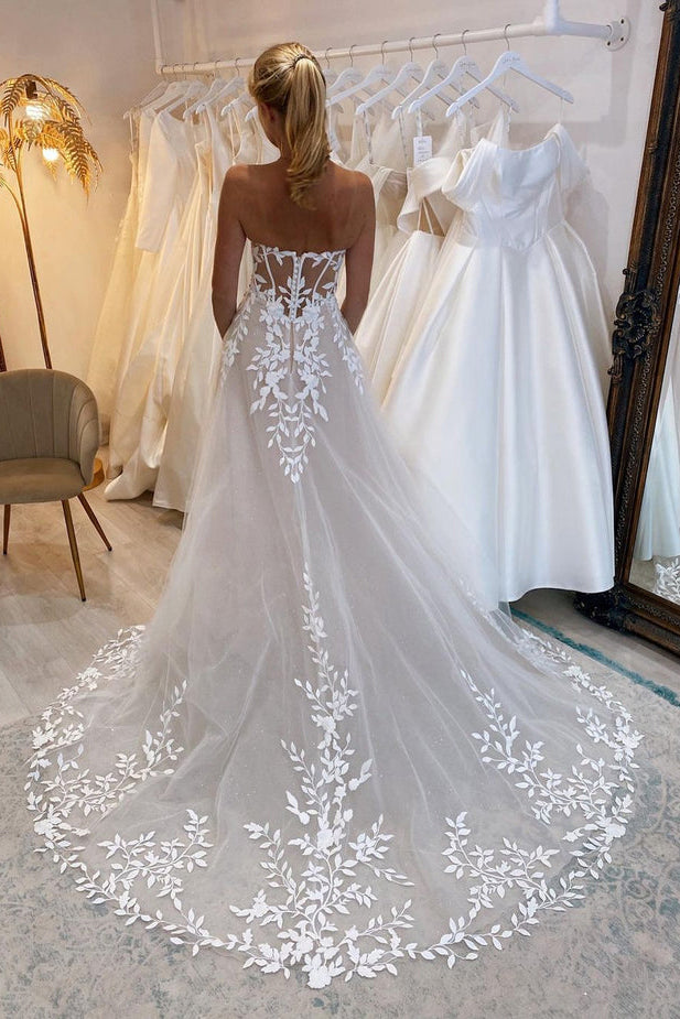 A Line Off the Shoulder Tulle Wedding Dresses with Appliques N092