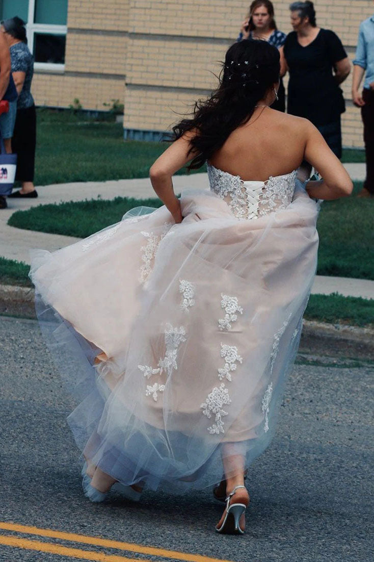 Floor Length Sweetheart Tulle Wedding Dresses with Lace Appliques N1581