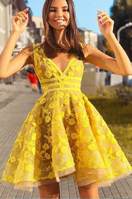 A Line V-Neck Lace Yellow Short Prom Dresses Fashion Homecoming Dresses