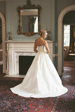 A Line V-Neck Sleeveless Spaghetti Straps Lace Wedding Dress N462