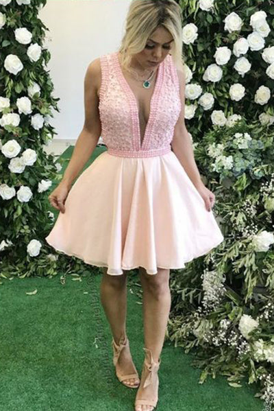 Cute Deep V Neck Sleeveless Above Knee Homecoming Dresses Sexy Short Prom Dresses N1917