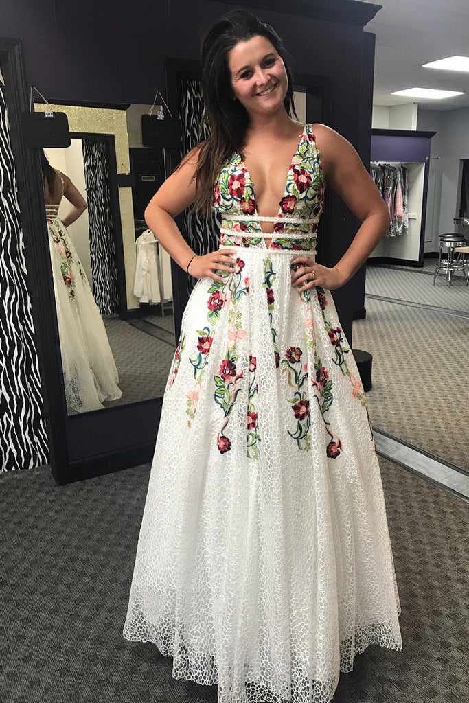 Elegant V-Neck Floral Embroidery Open Back Flower Prom Dresses