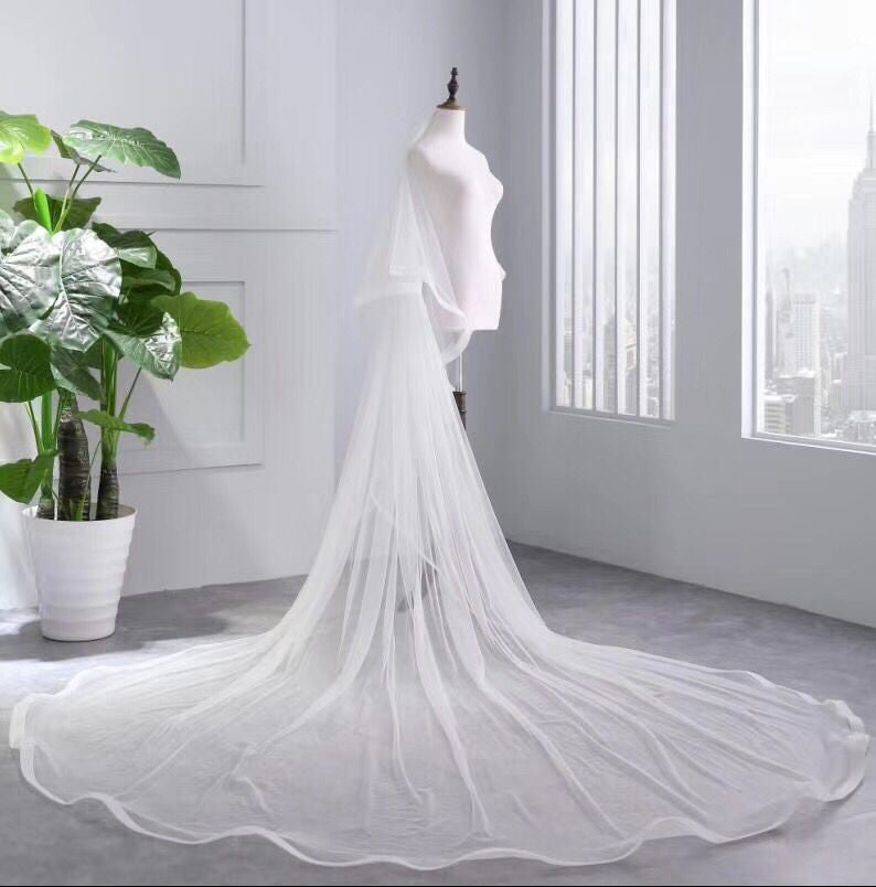 3.5 Meters Two Tiers Tulle Bridal Veilss Ivory Wedding Veilss with Comb V034