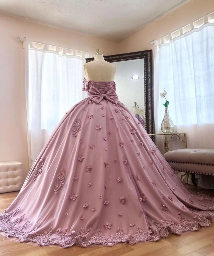 Gorgeous Off the Shoulder Lace Appliques Tulle Quinceanera Puffy Ball Gown Prom Dresses