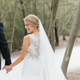 Chic Sleeveless Long Wedding Dresses with Lace Appliques Long Train Beach Wedding Dresses N2550