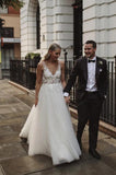 A Line V Neck Sleeveless Tulle Beach Wedding Dress with Lace Appliques N2551