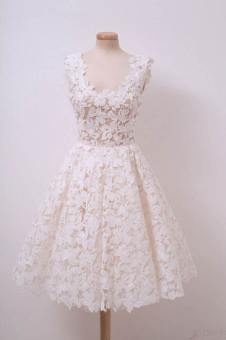 products/ivory_lace_scoop_knee_length_sleeveless_homecoming_dresses.jpg