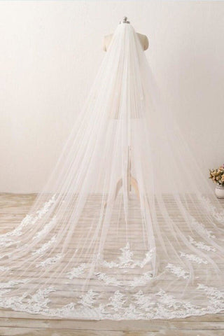 products/ivory_tulle_Wedding_Veil.jpg